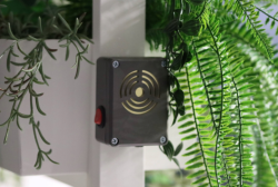 Vízálló ultrahangos madárijesztő martalócok, egerek és patkányok számára DRAGON ULTRASONIC C100T