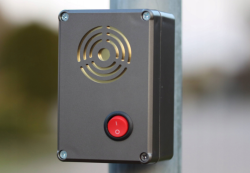 Vízálló ultrahangos madárijesztő martalócok, egerek és patkányok számára DRAGON ULTRASONIC H6T